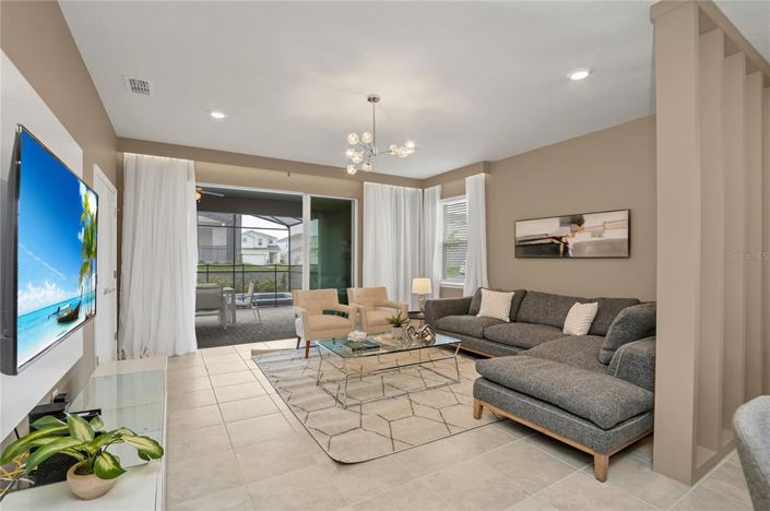 Image No.20-7 Bed Property for sale