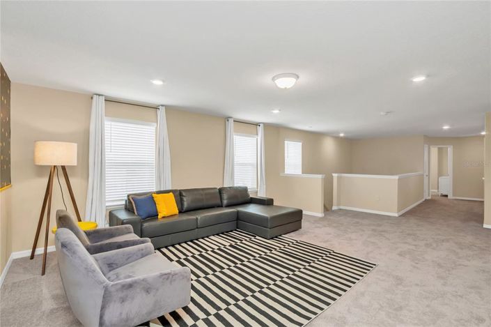 Image No.31-7 Bed Property for sale