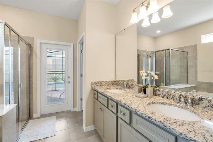 Image No.42-7 Bed Property for sale