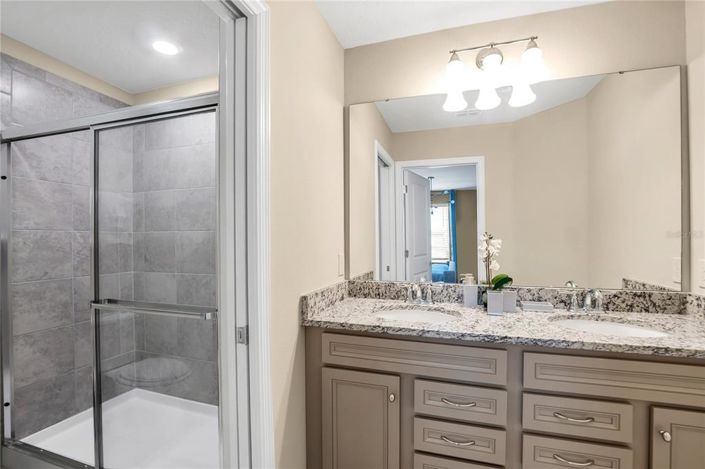 Image No.44-7 Bed Property for sale