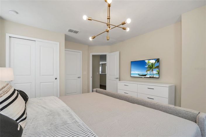 Image No.48-7 Bed Property for sale