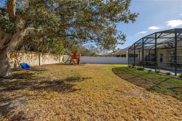 Image No.28-5 Bed Property for sale