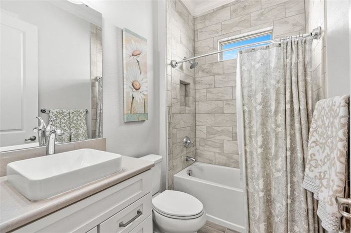 Image No.33-4 Bed Property for sale