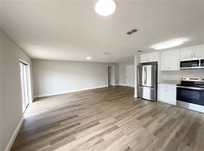 Image No.12-2 Bed Property for sale