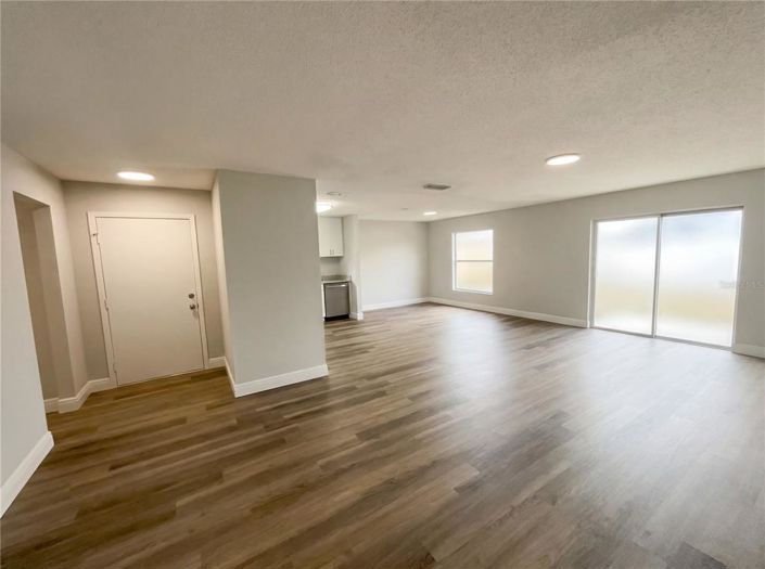 Image No.15-2 Bed Property for sale