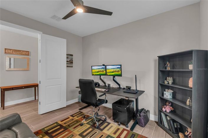 Image No.17-6 Bed Property for sale