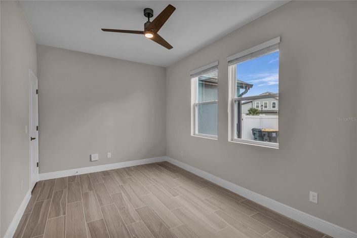 Image No.22-6 Bed Property for sale