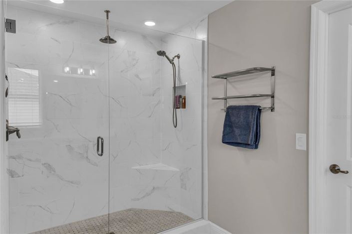 Image No.31-6 Bed Property for sale