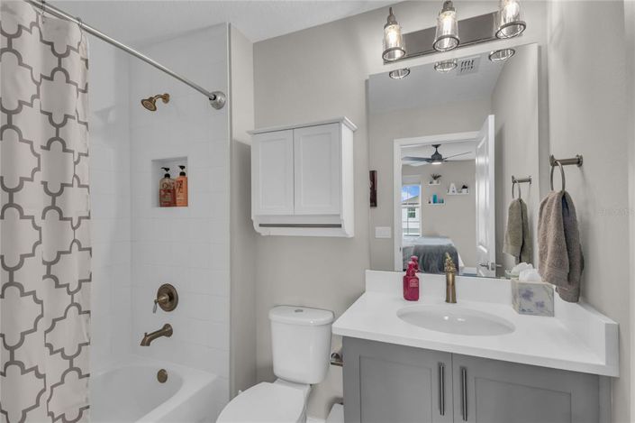 Image No.43-6 Bed Property for sale