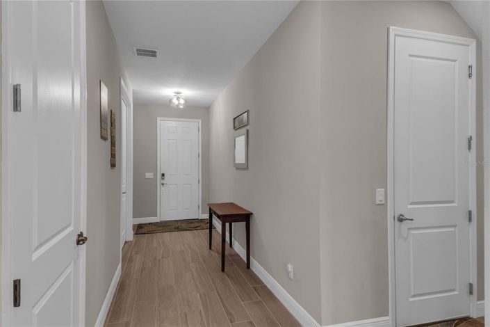 Image No.5-6 Bed Property for sale