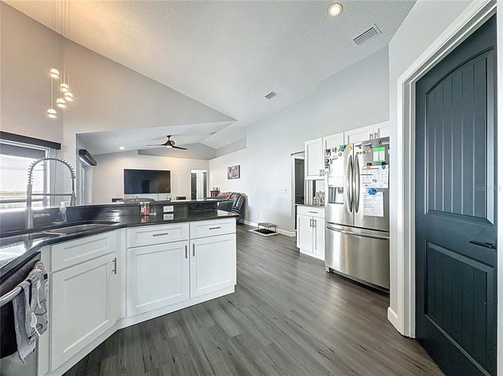 Image No.22-4 Bed Property for sale