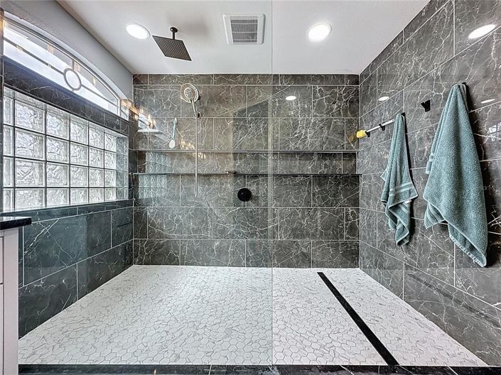 Image No.38-4 Bed Property for sale