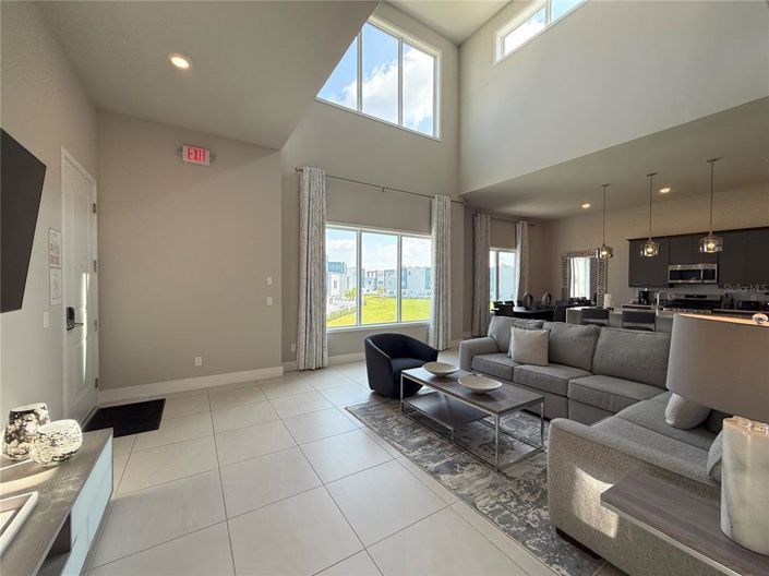 Image No.2-5 Bed Property for sale