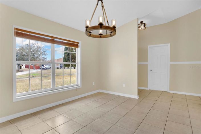 Image No.5-Propriété de 5 chambres à vendre à Kissimmee