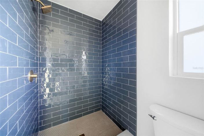 Image No.13-3 Bed Property for sale