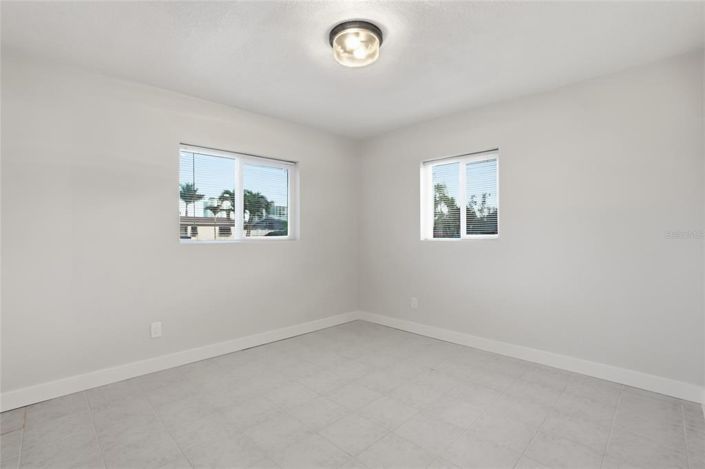 Image No.18-3 Bed Property for sale