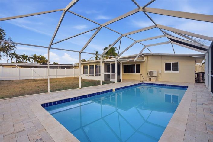 Image No.22-3 Bed Property for sale