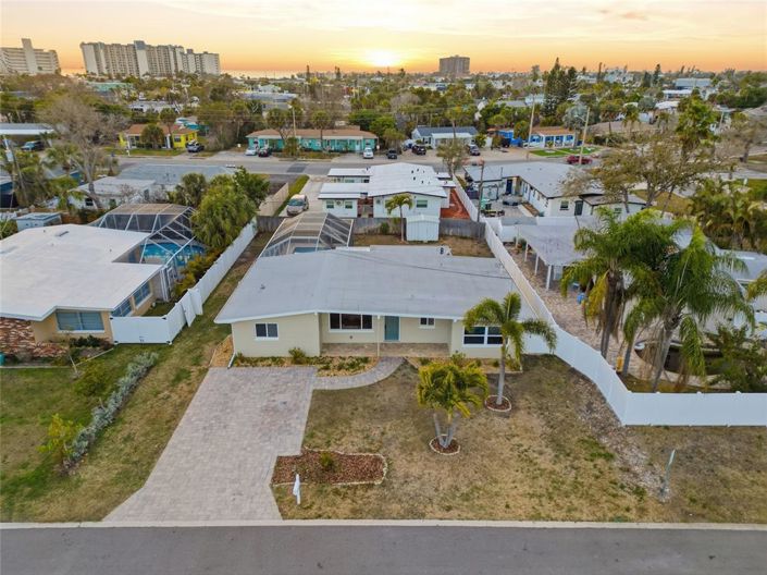 Image No.24-3 Bed Property for sale