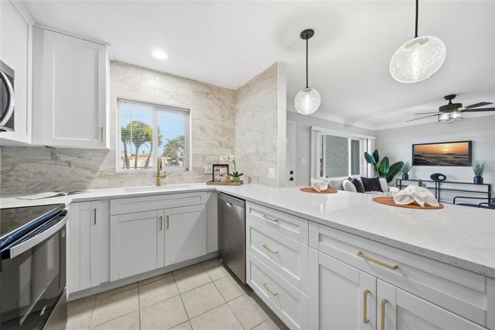 Image No.4-3 Bed Property for sale