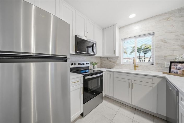 Image No.6-3 Bed Property for sale