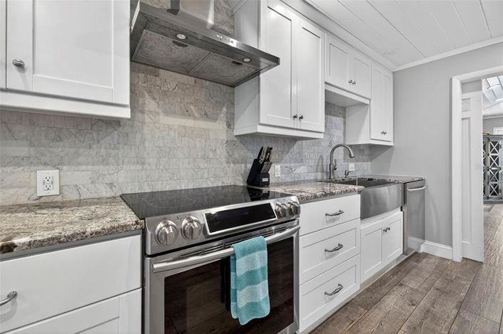 Image No.17-4 Bed Property for sale