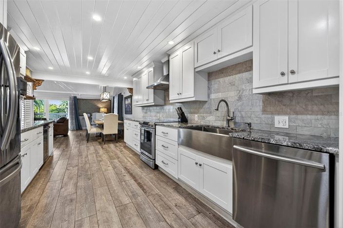 Image No.20-4 Bed Property for sale