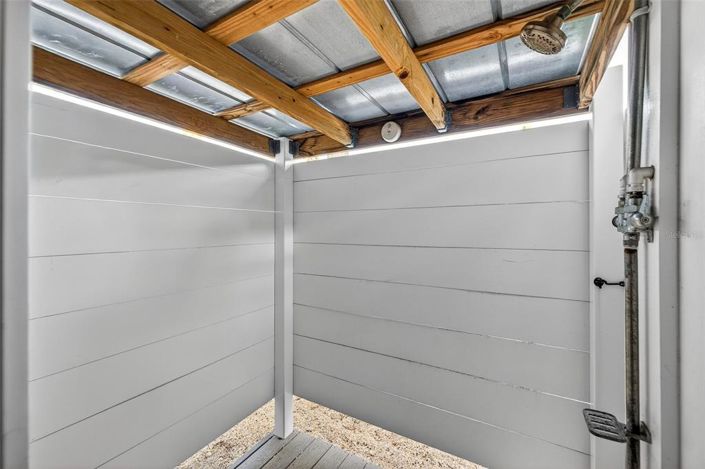 Image No.57-4 Bed Property for sale