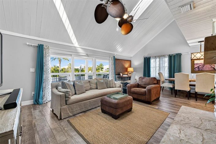 Image No.6-4 Bed Property for sale