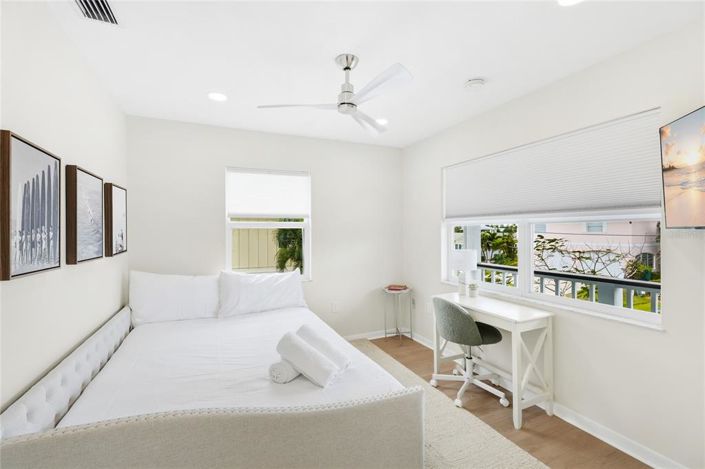 Image No.30-4 Bed Property for sale