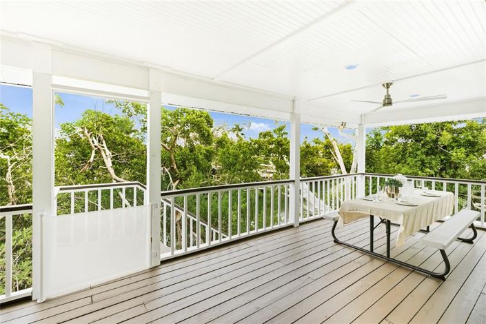 Image No.32-4 Bed Property for sale