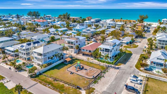 Image No.12-4 Bed Property for sale