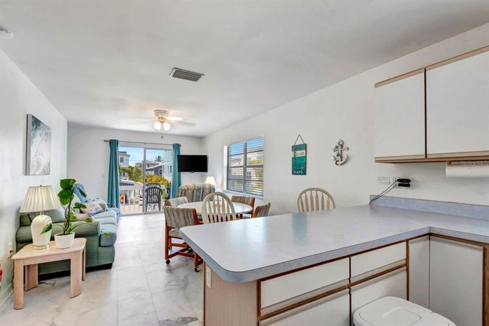 Image No.16-4 Bed Property for sale