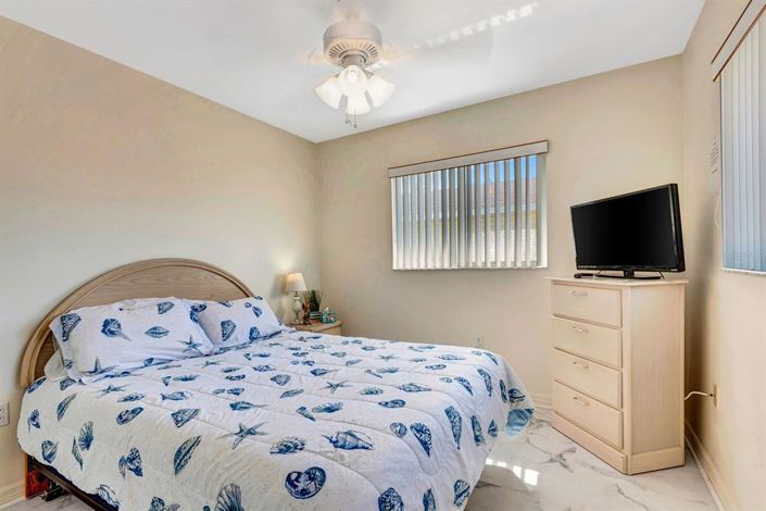 Image No.20-4 Bed Property for sale