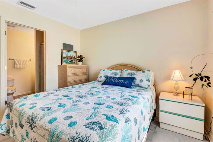 Image No.23-4 Bed Property for sale