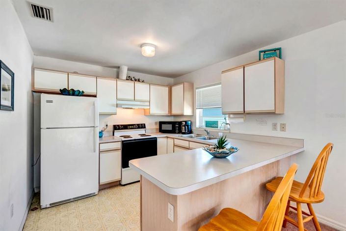 Image No.30-4 Bed Property for sale