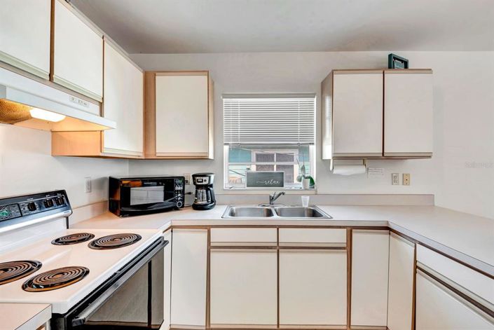 Image No.31-4 Bed Property for sale