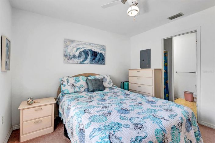 Image No.41-4 Bed Property for sale