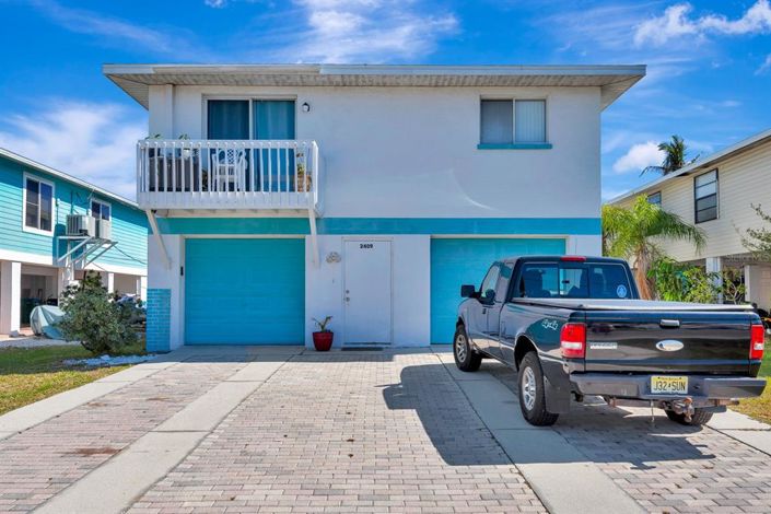 Image No.52-4 Bed Property for sale