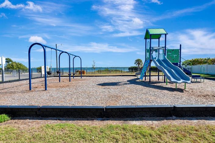 Image No.54-4 Bed Property for sale