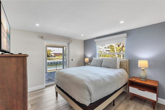 Image No.25-4 Bed Property for sale