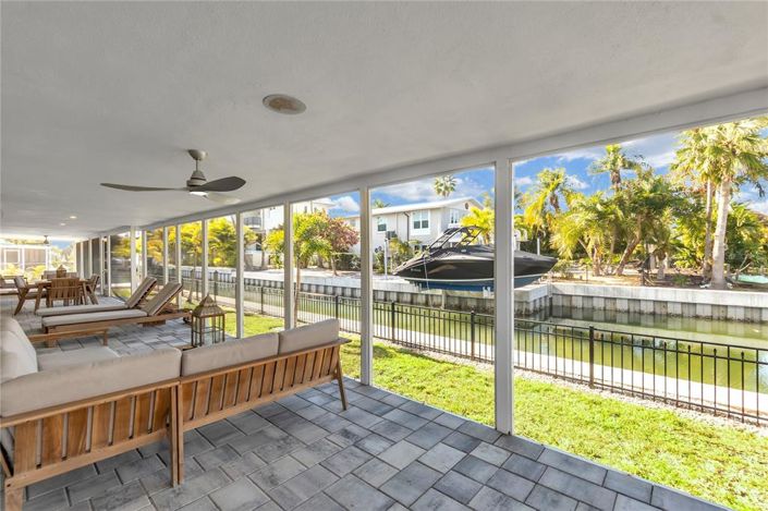 Image No.42-4 Bed Property for sale