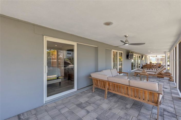 Image No.43-4 Bed Property for sale