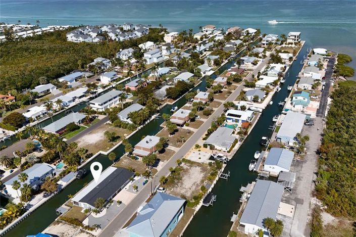 Image No.60-4 Bed Property for sale