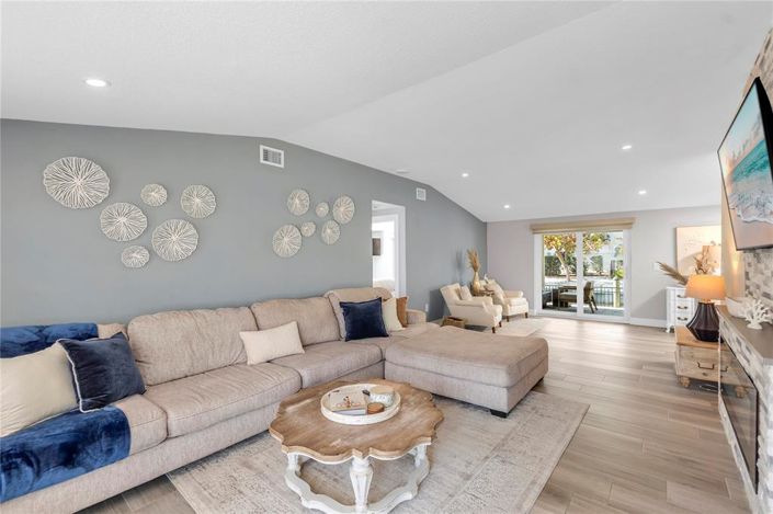 Image No.9-4 Bed Property for sale