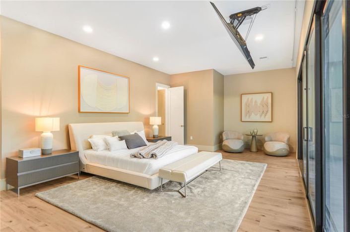 Image No.14-6 Bed Property for sale