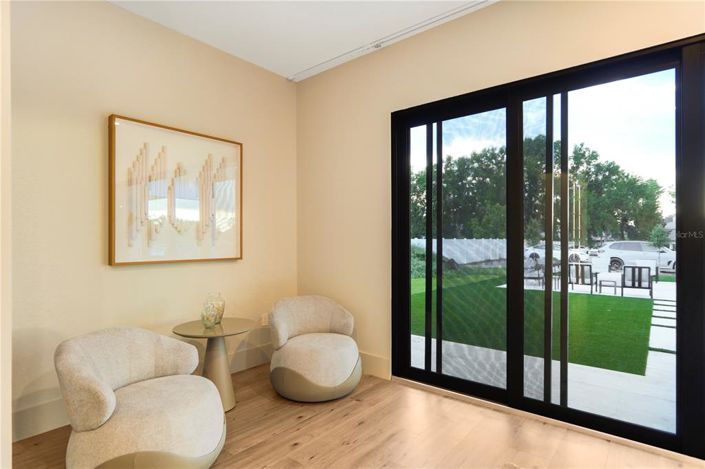 Image No.17-6 Bed Property for sale