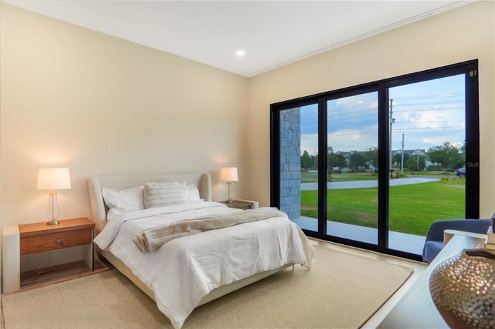 Image No.39-6 Bed Property for sale