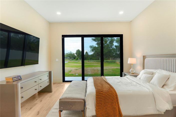 Image No.45-6 Bed Property for sale