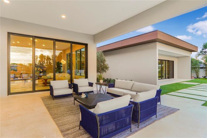 Image No.58-6 Bed Property for sale