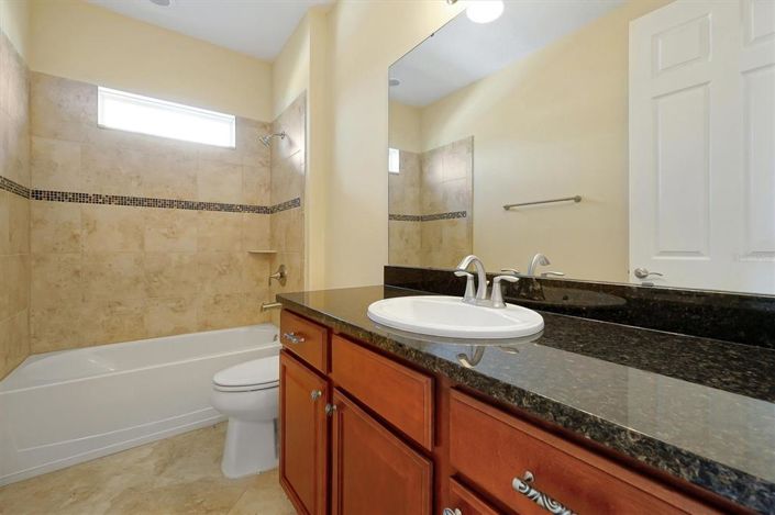 Image No.44-5 Bed Property for sale